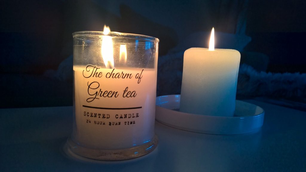 scented candle bubble bath